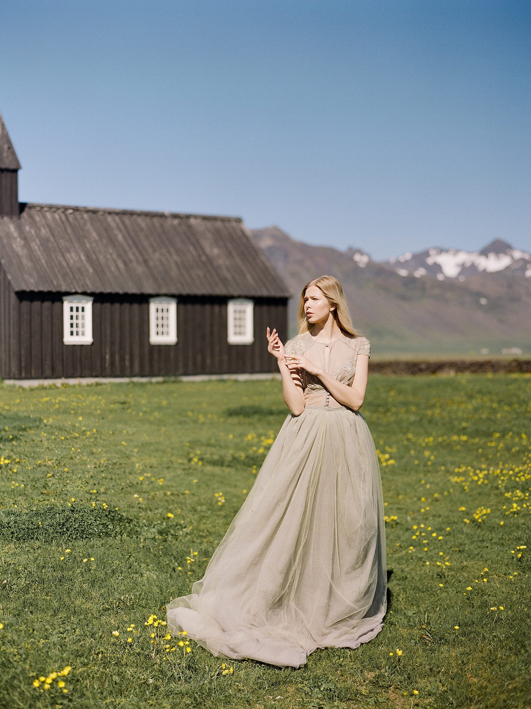 StarlingandSage_Iceland_Wedding_38
